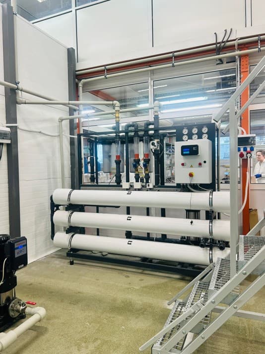 Gyár és termelés 9